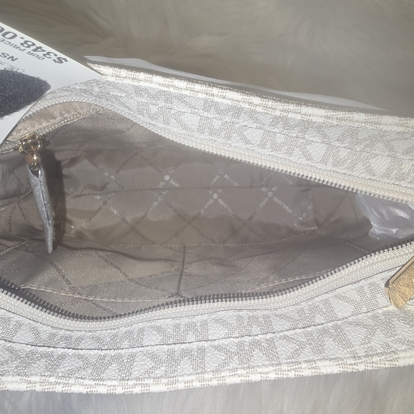 Michael Kors Cream Shoulder Bag - Picture 8 of 13